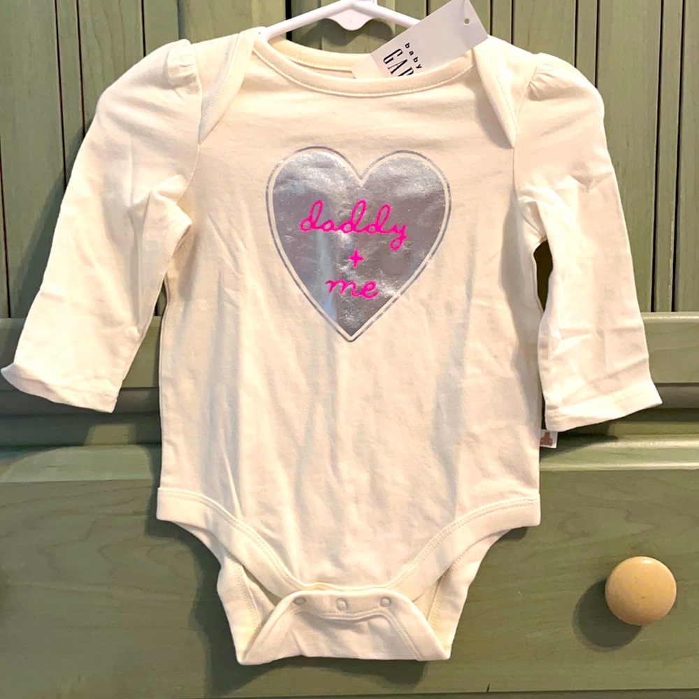 GAP Baby NWT Heart Daddy & Me Onesie 3-6 Months